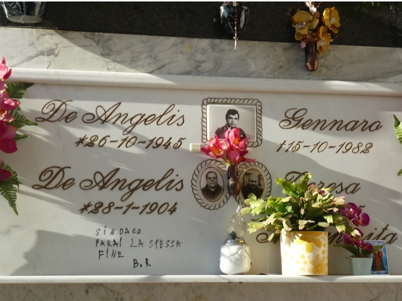 de angelis.jpg